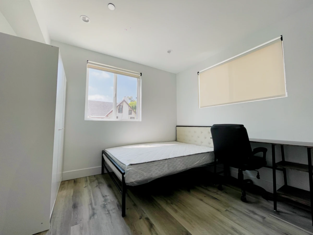 10 Bed 10 Bath