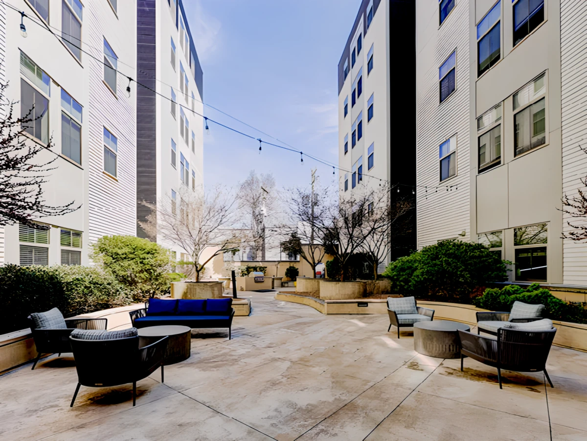 Outdoor Features