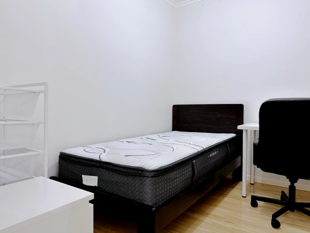 2 Rooms view 1