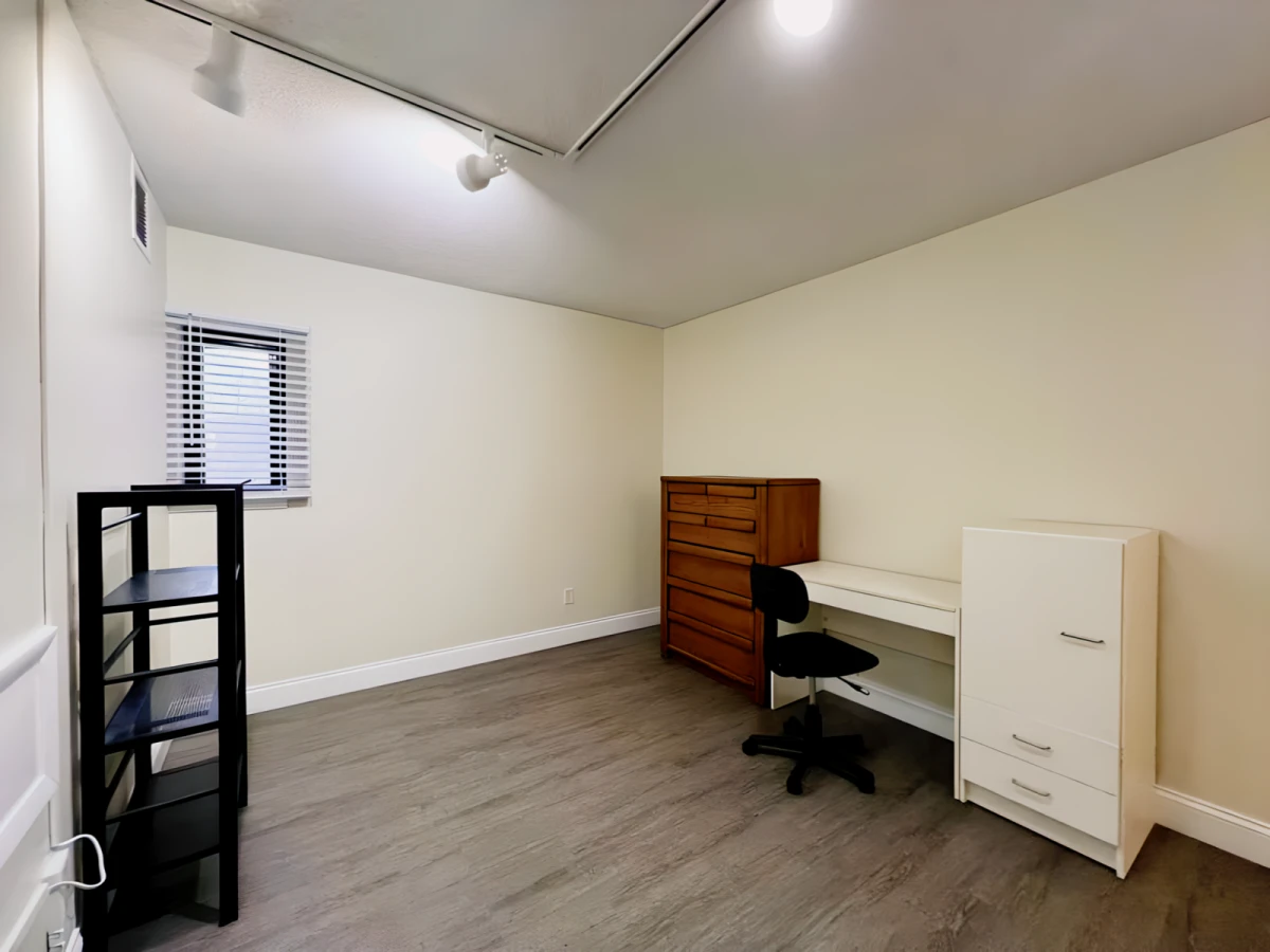 2 Rooms view 2