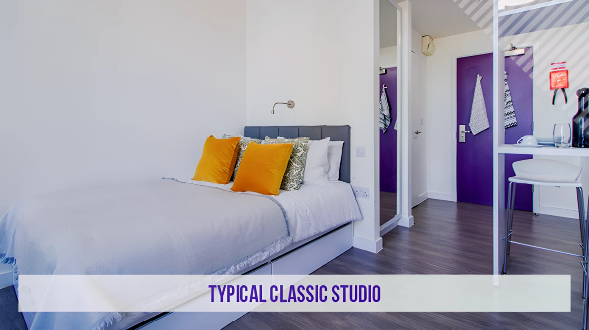 Studio Rooms view 3