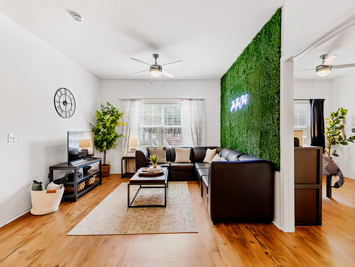 University Club Apartments