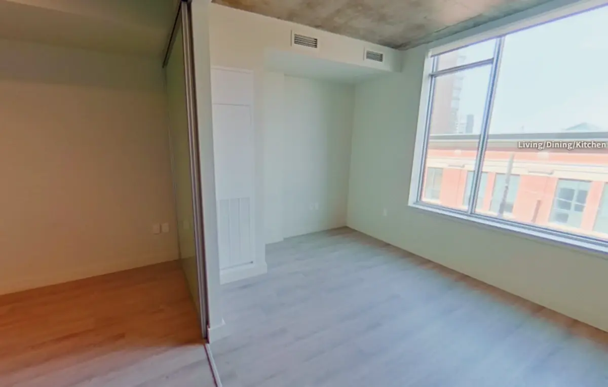 2 Rooms view 1
