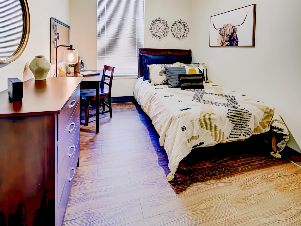 2 Rooms view 1