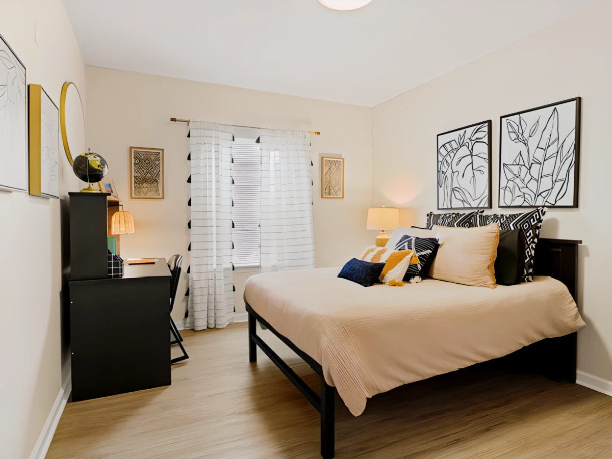 2 Rooms view 2