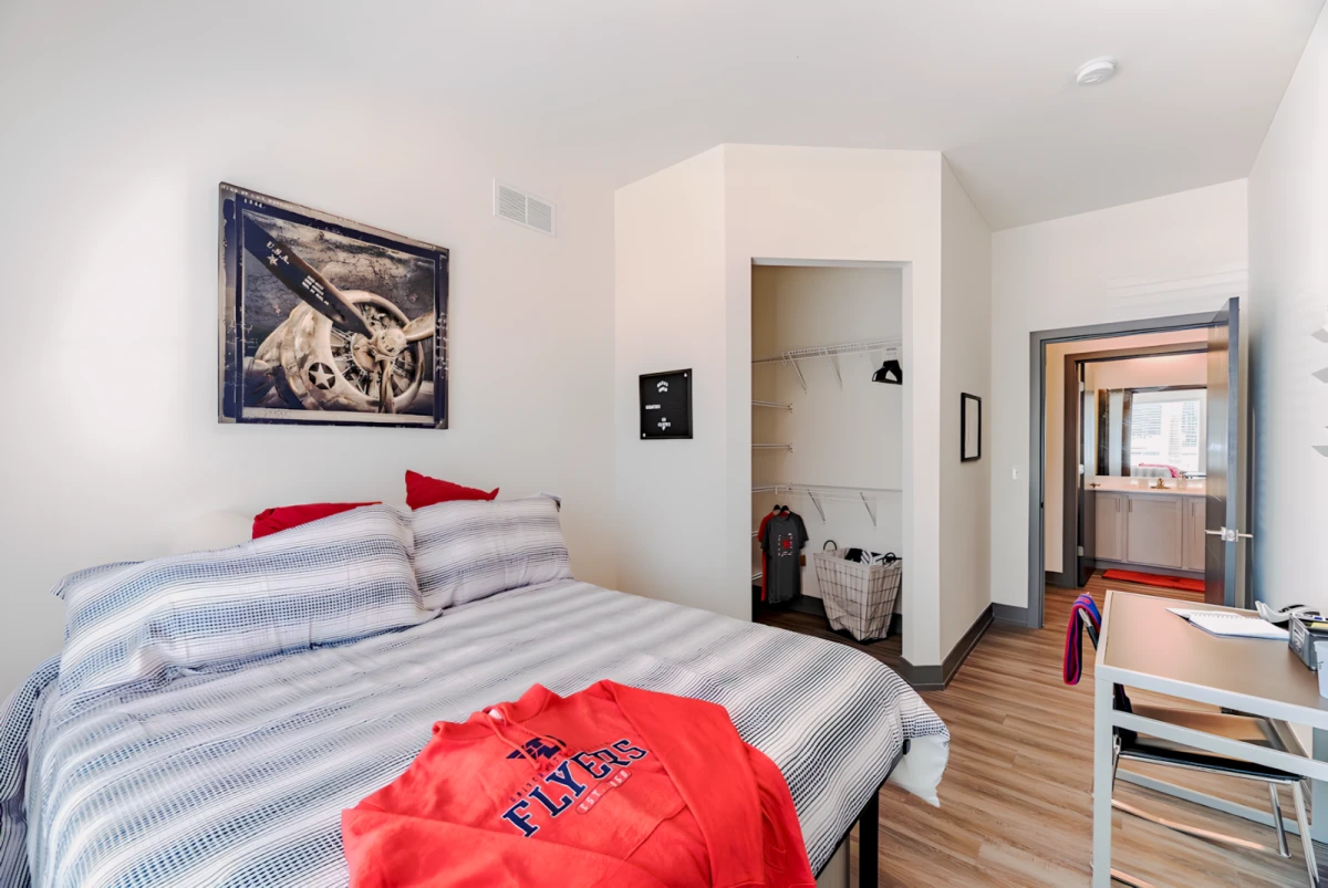 3 Bed / 3 Bath
