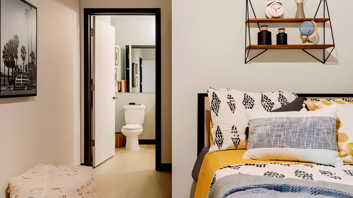 4 Rooms view 3