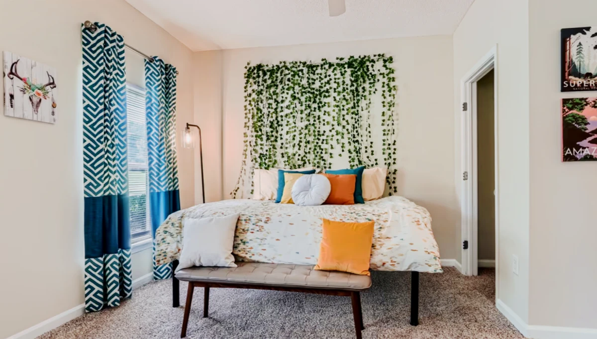 1 Rooms view 1