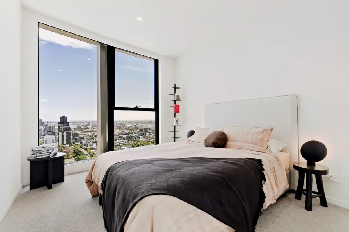 3 Rooms view 1