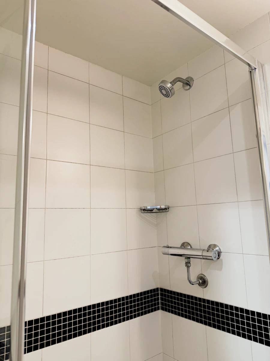 Ensuite Rooms view 3