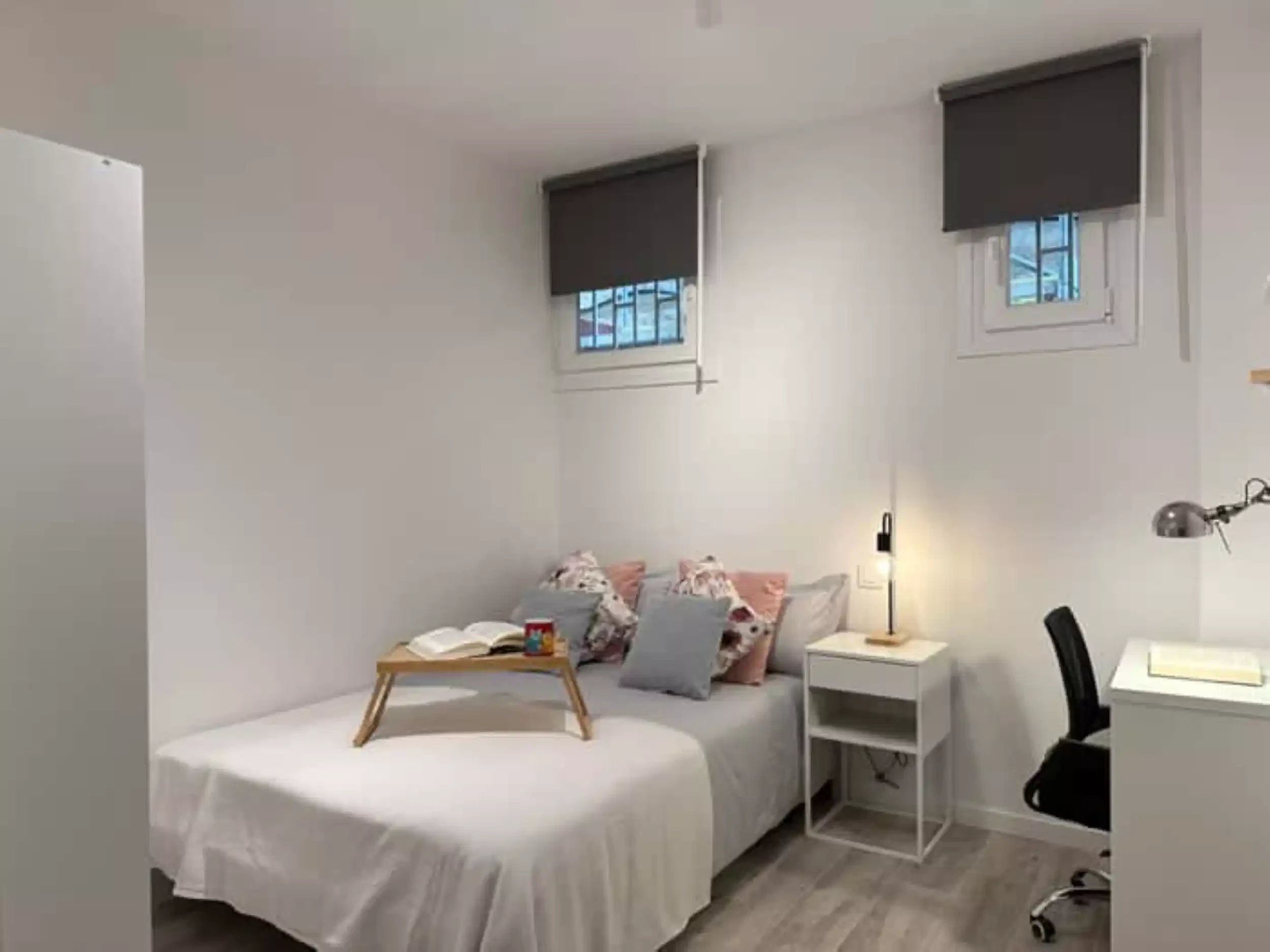 #169651: Room in 20 Bedroom 20 Bathroom (Calle De Albasanz) - Bedroom