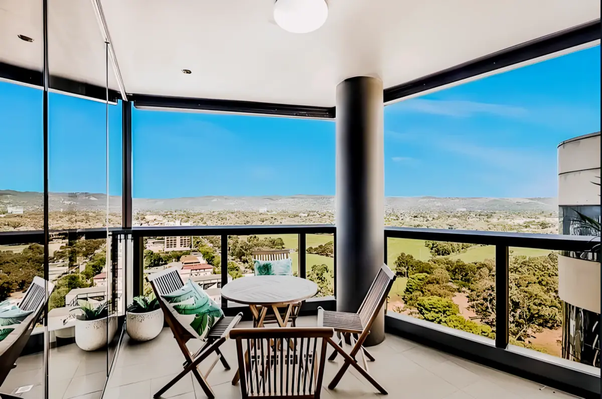 1 Rooms view 1