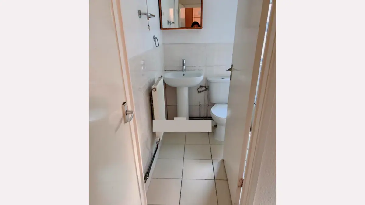 4 Rooms view 3