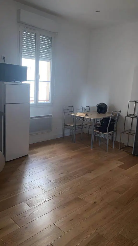 PARIS 12e·26m²·F1·Studio·With furniture