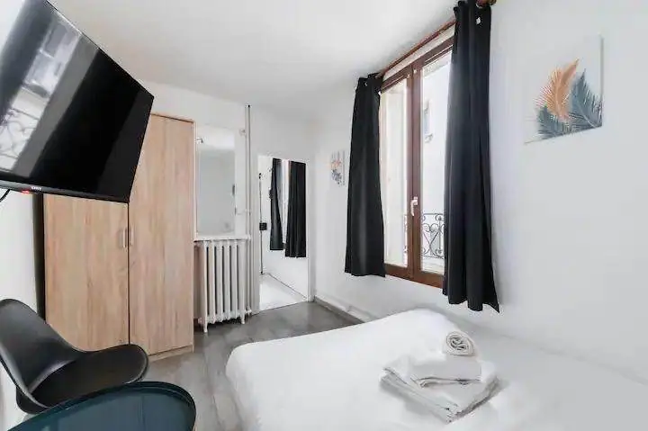 PARIS 13e·14m²·F1·Studio·With furniture