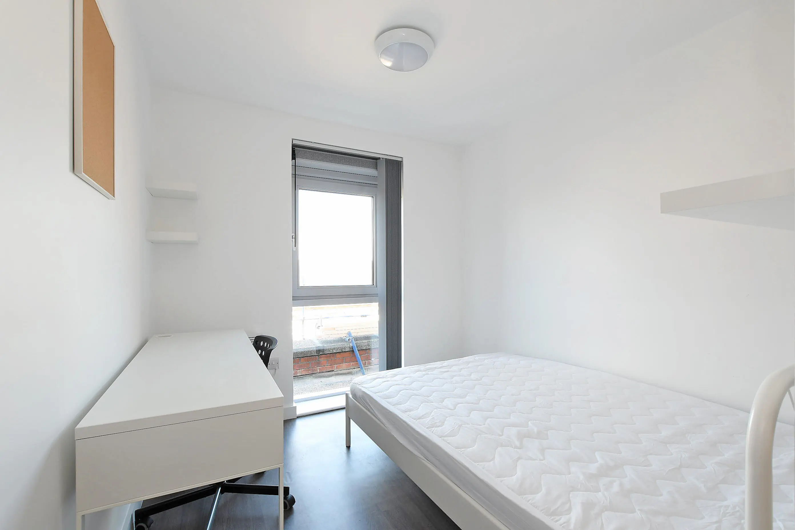 5 Rooms view 1