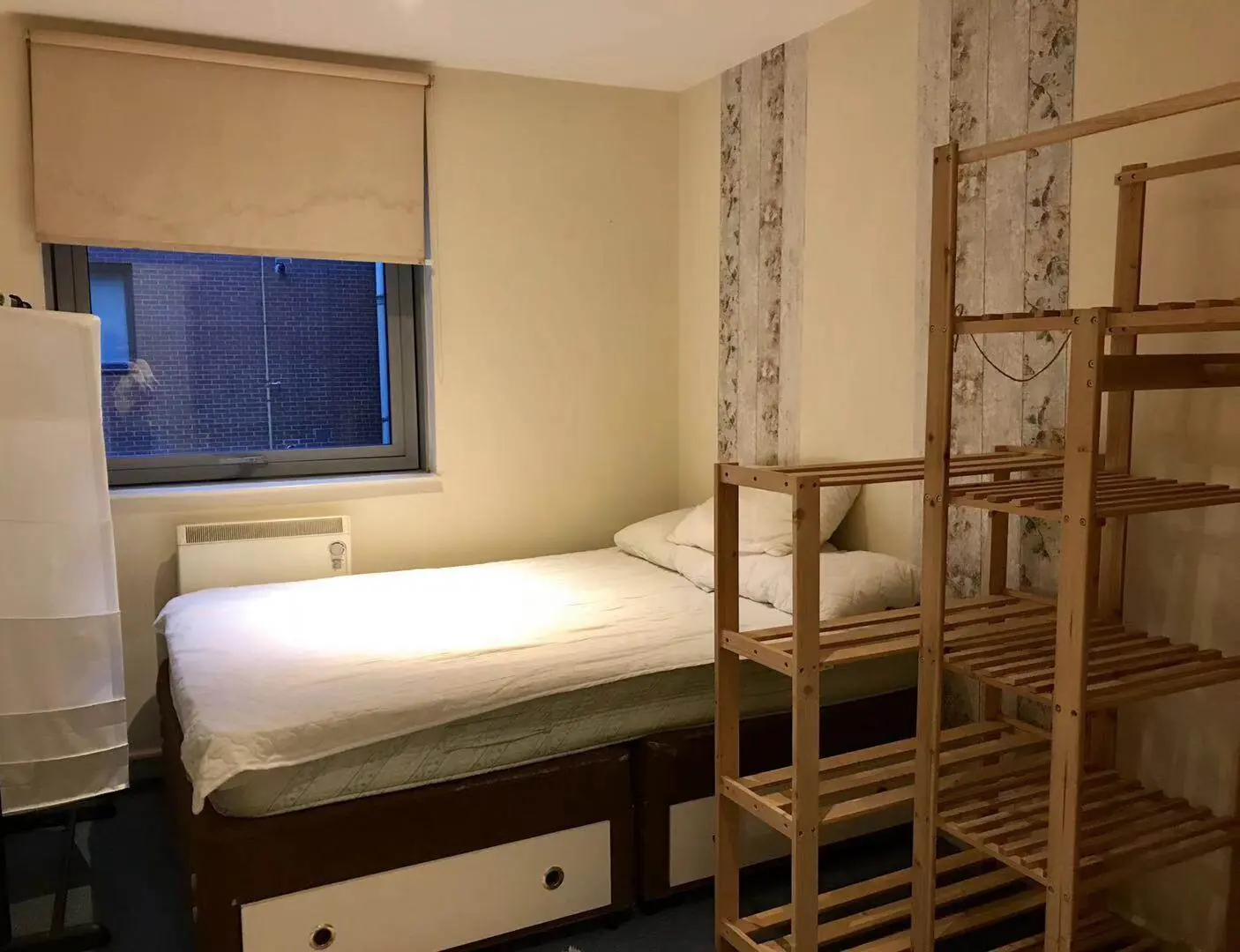 2 Rooms view 1