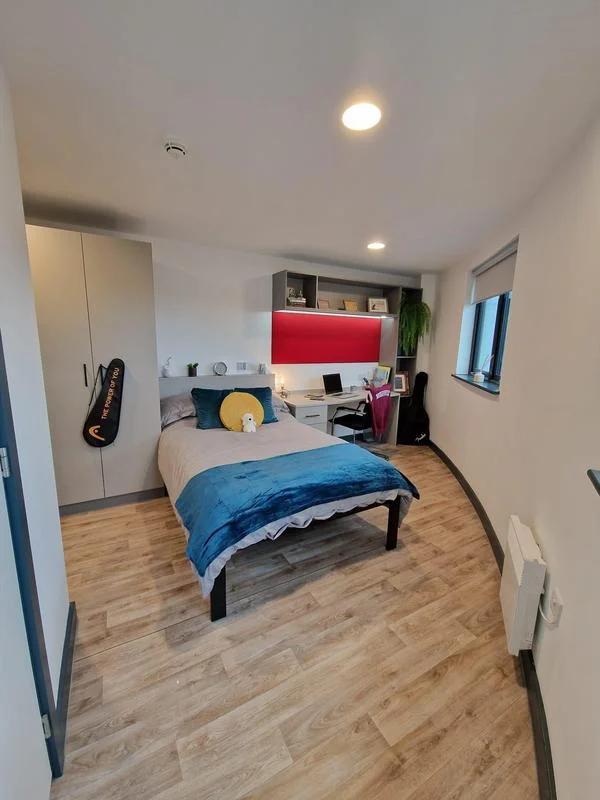 Silver Ensuite