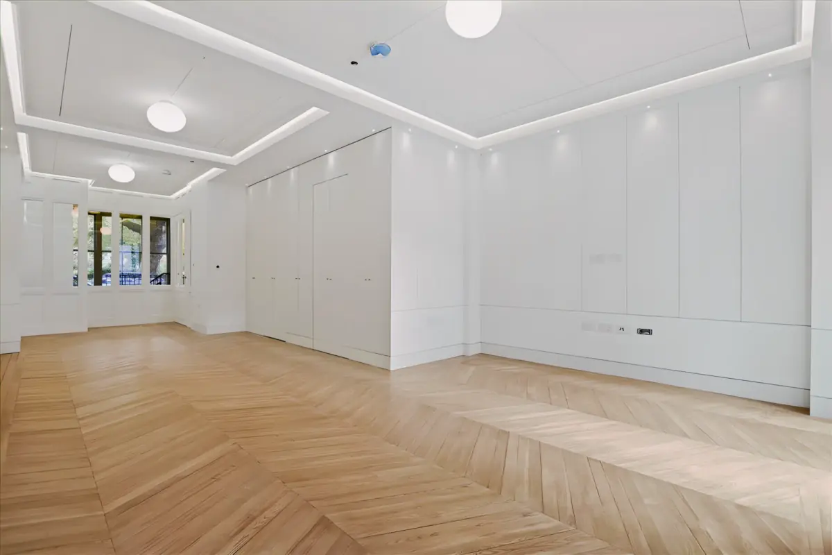 4 Rooms view 1