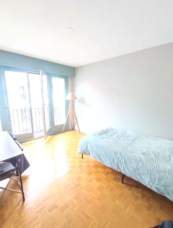 PARIS 16e·28m²·F1·Studio·With furniture