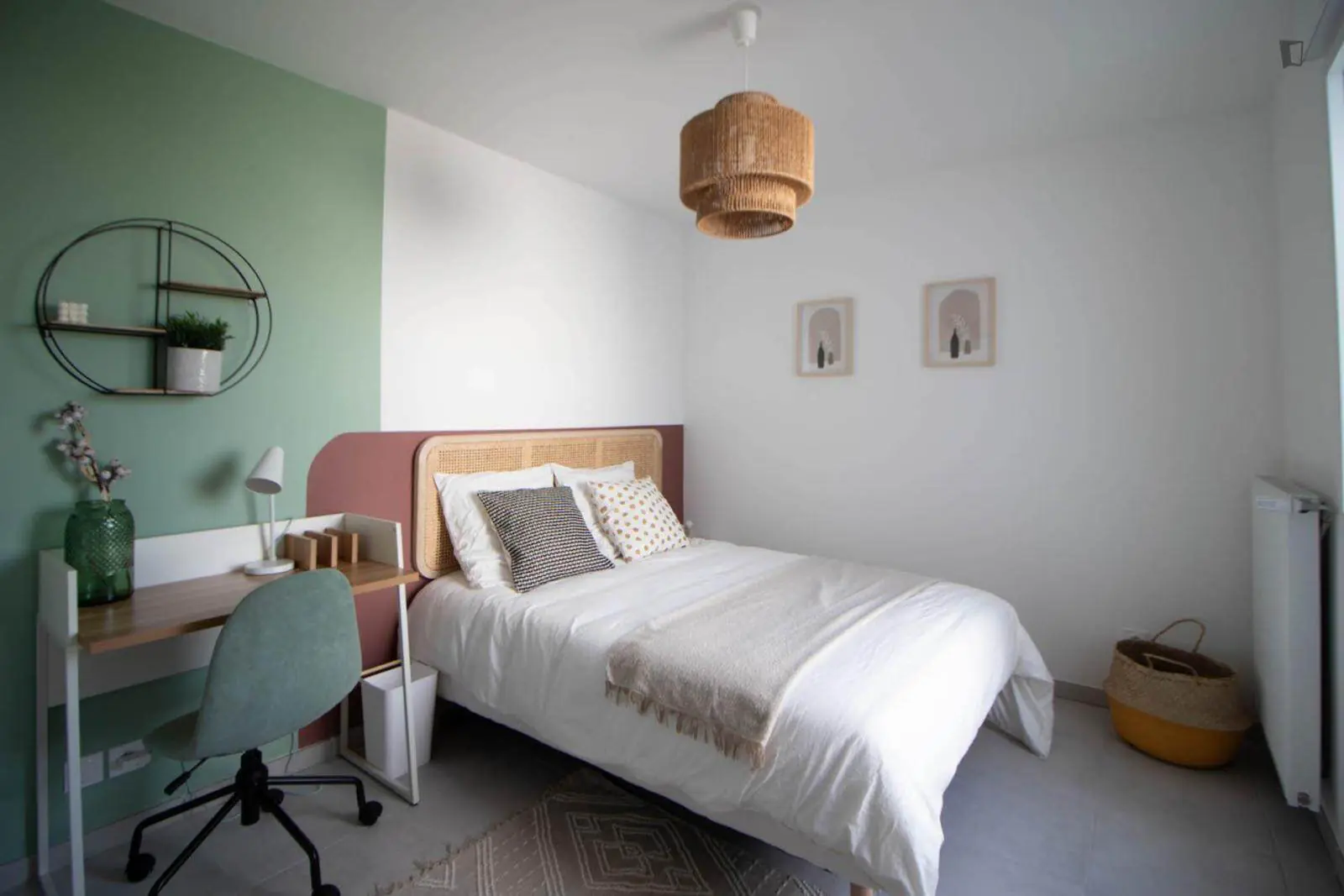 Warm bedroom of 12 m² to rent in Villeurbanne - LYO33