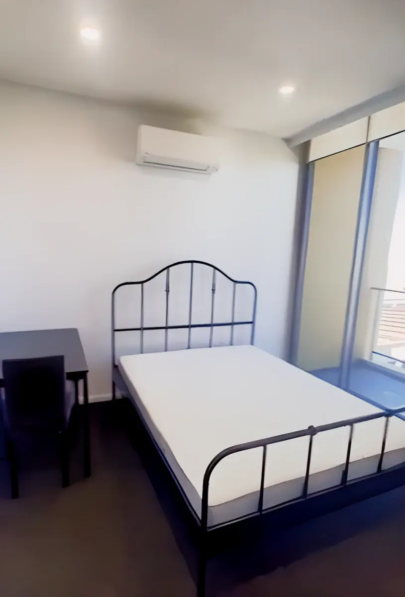 2 Rooms view 2
