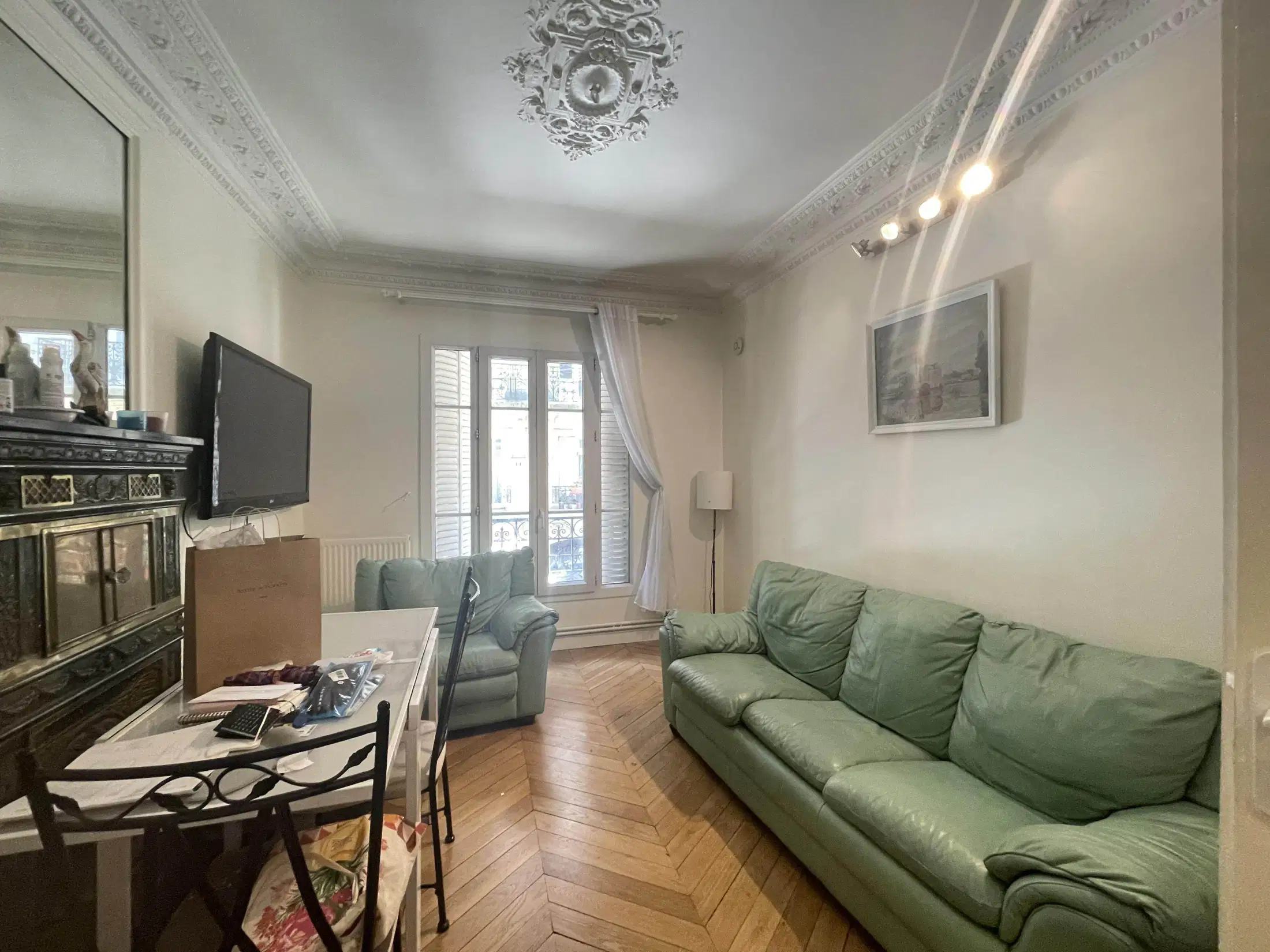 2 Rooms view 1