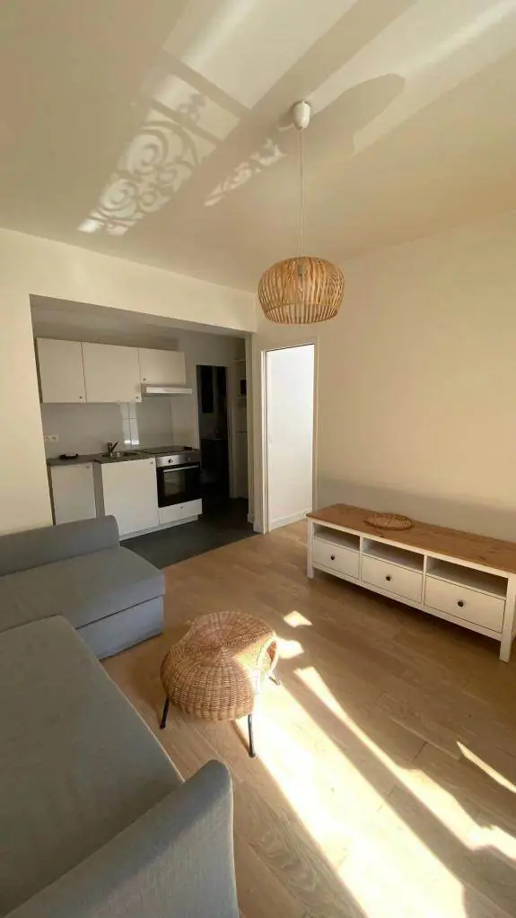 PARIS 16e·31m²·F2·Appartement·With furniture