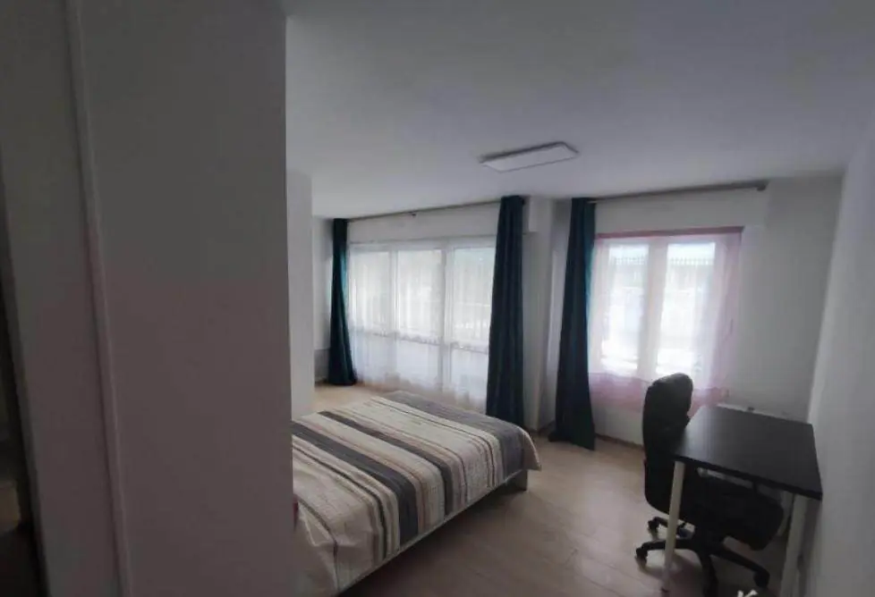PARIS 19e·33m²·F1·Studio·With furniture