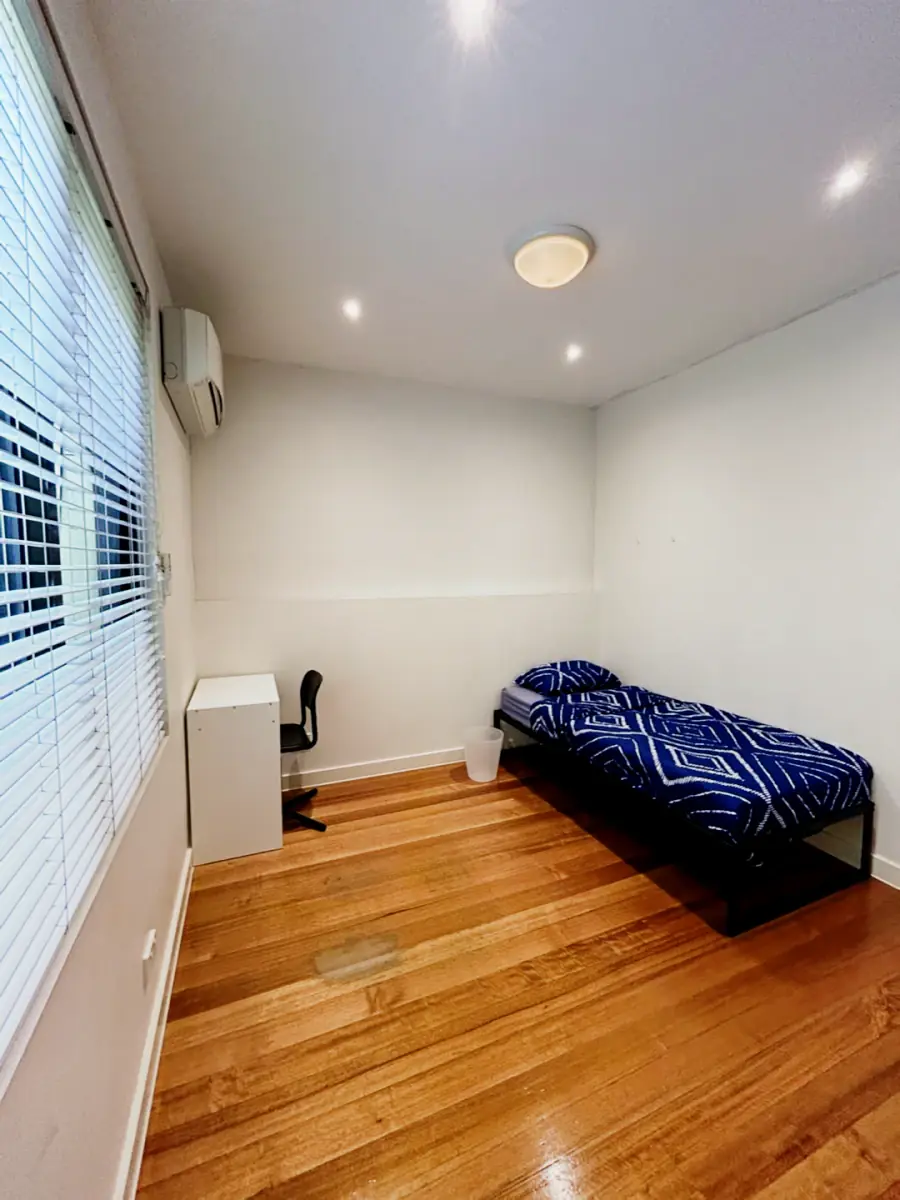 Single Rooms view 1