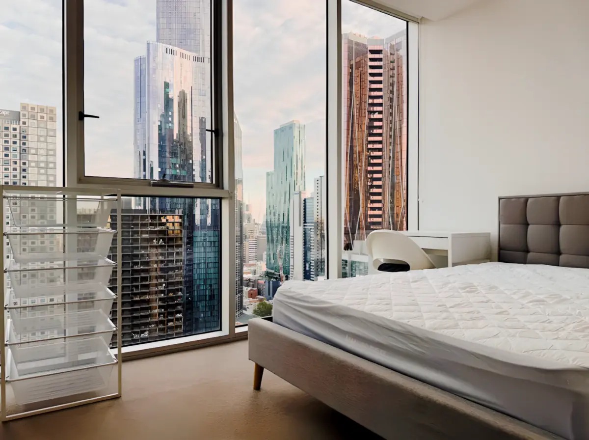 3 Rooms view 1