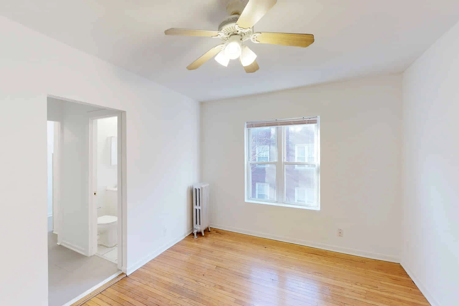 2 Rooms view 1