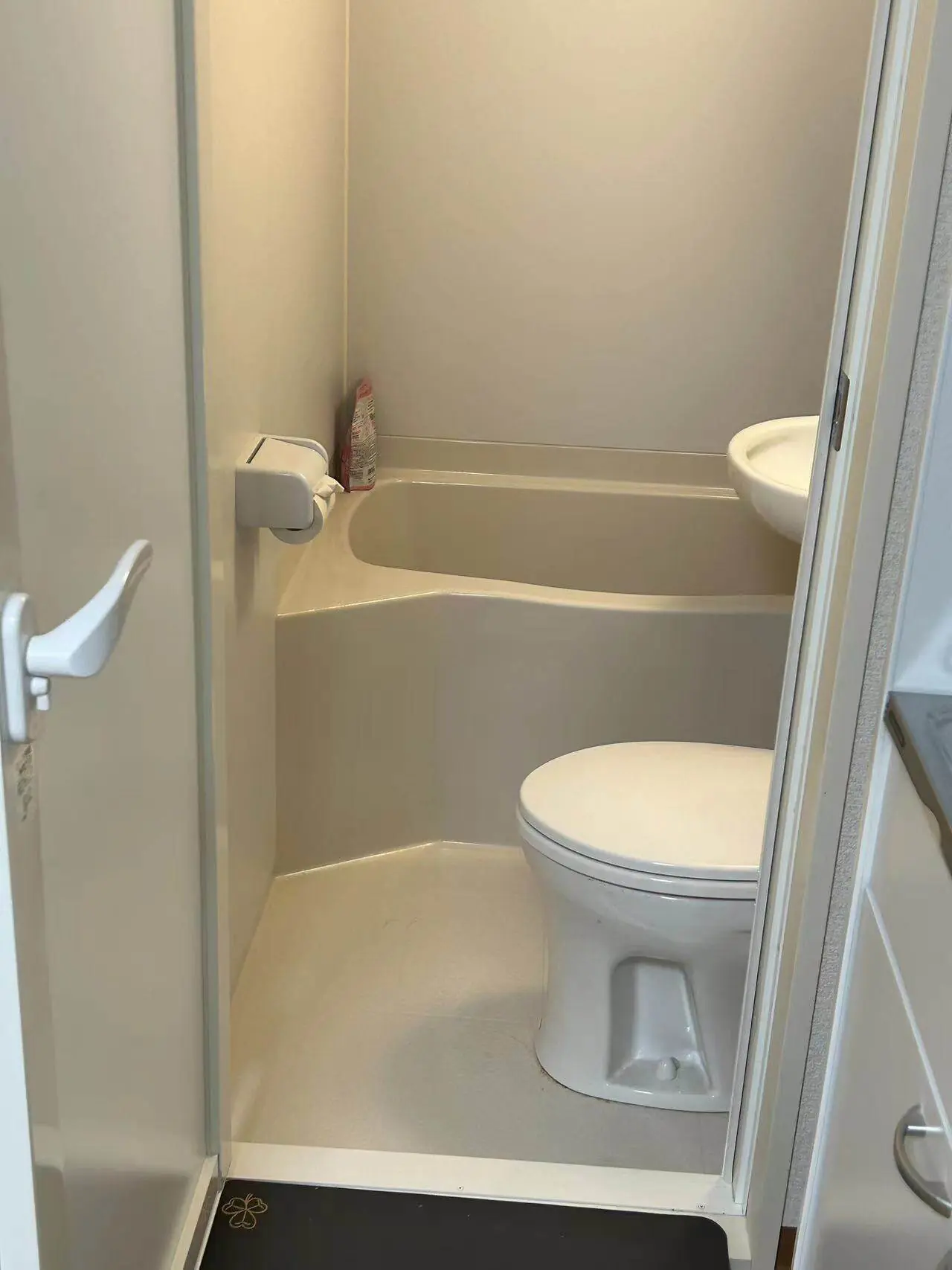 Single Rooms view 1