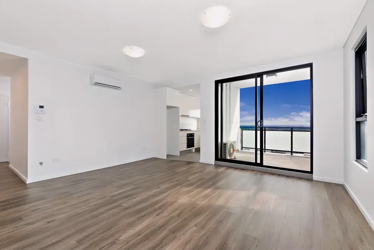 2 Rooms view 3