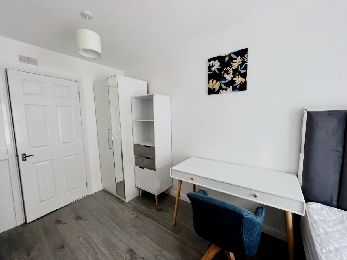 Property resident preview 4