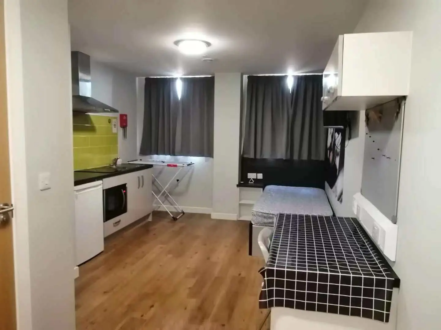 1 Rooms view 1