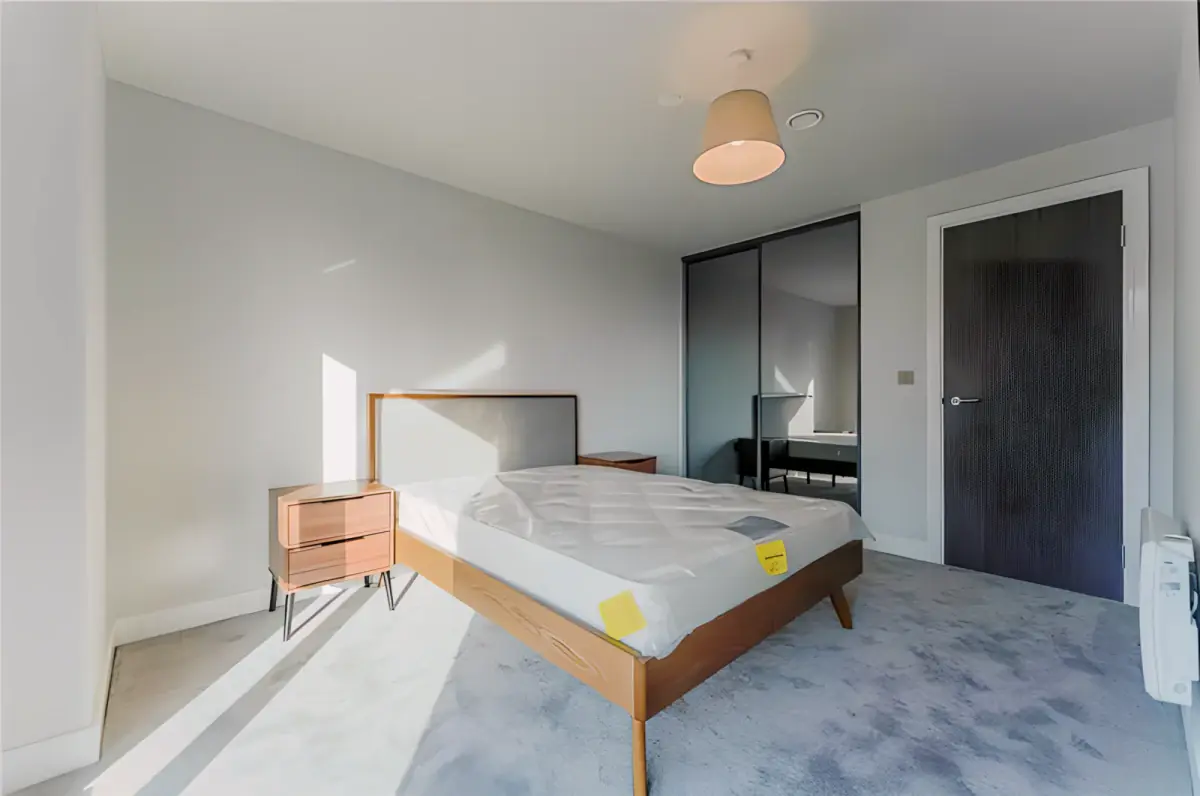 2 Rooms view 2