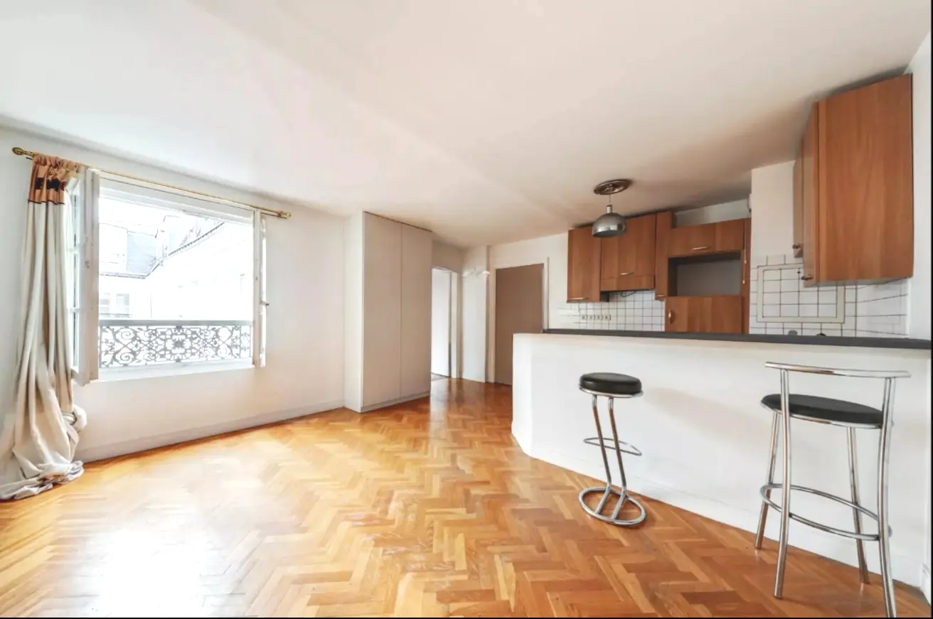 PARIS 2e·38m²·F2·AppartementNo furniture