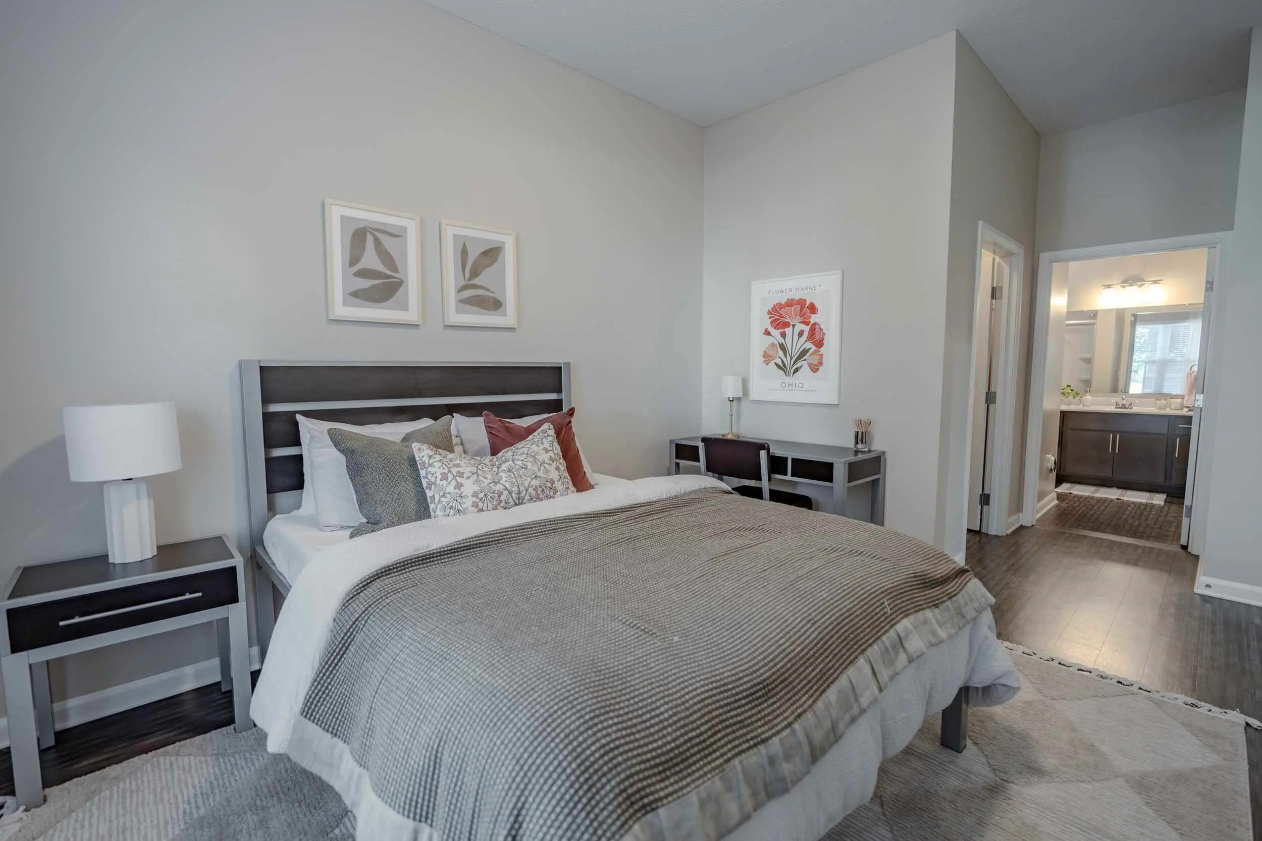 4 Rooms view 2