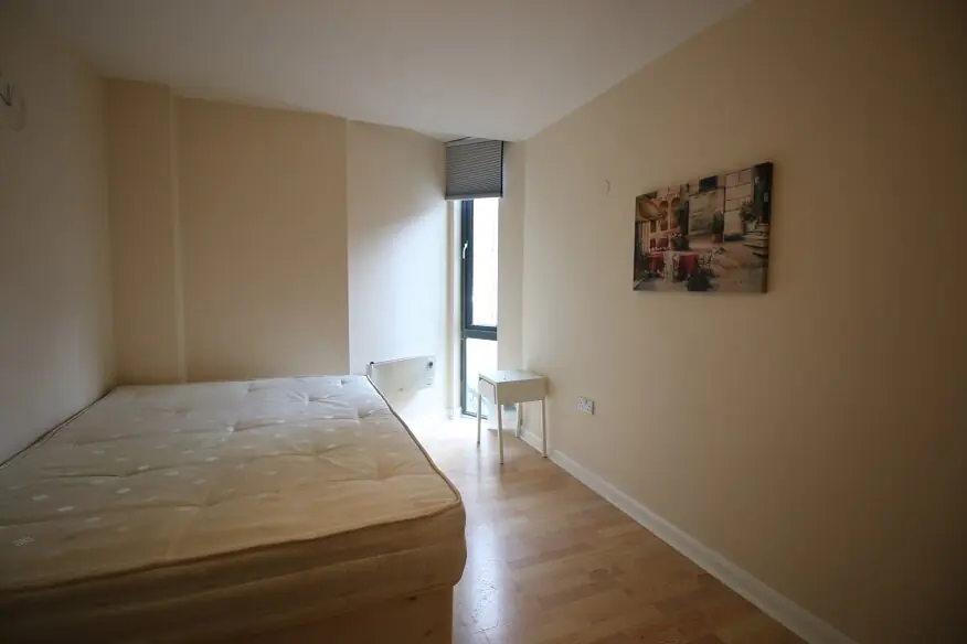 2 Rooms view 1