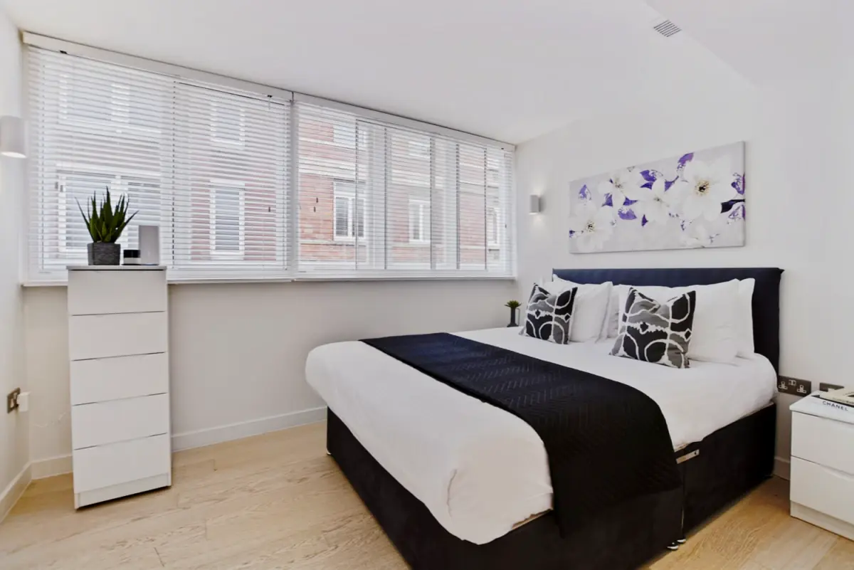 SL-Shaftesbury Residences