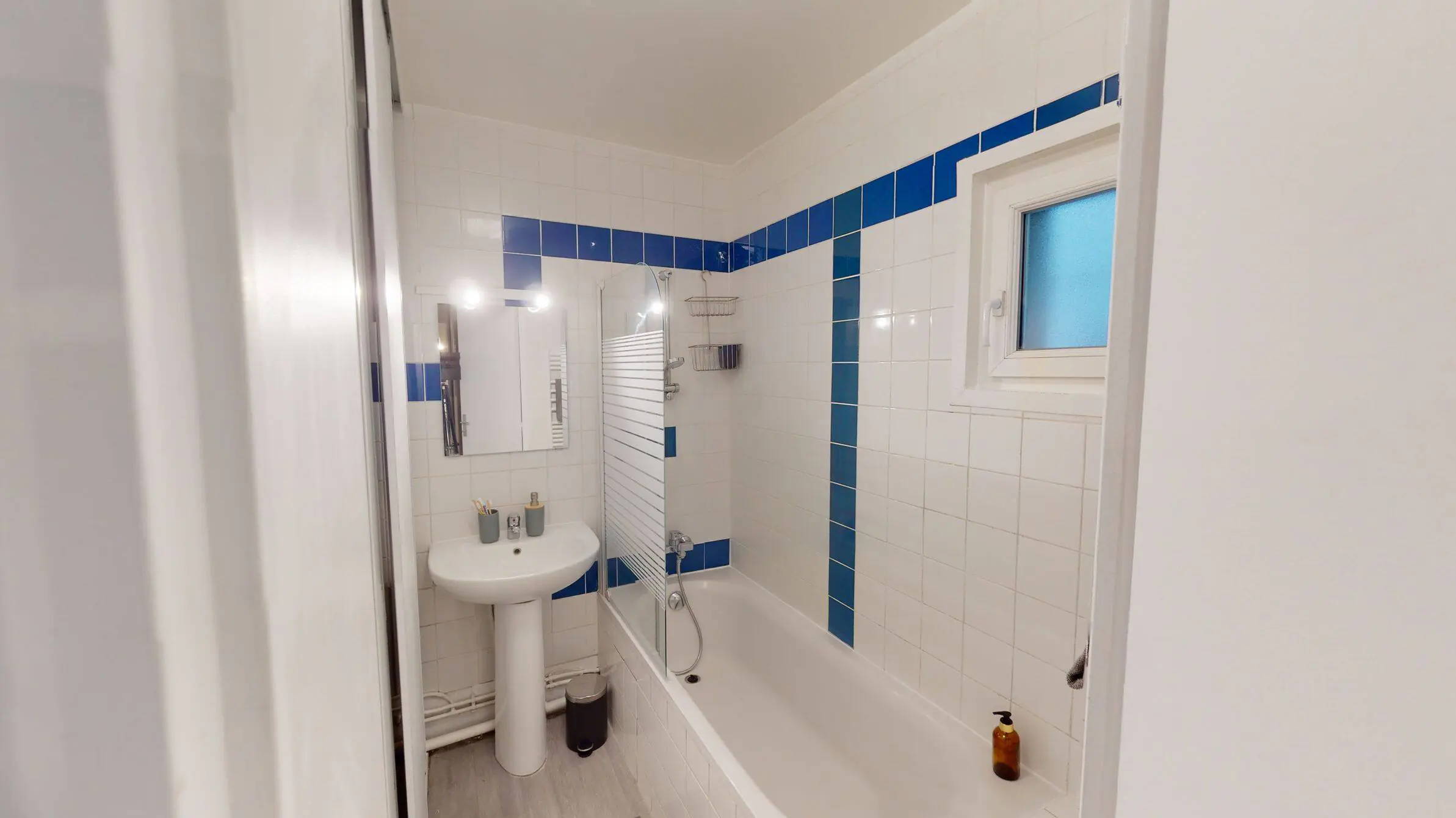 Ensuite Rooms view 1