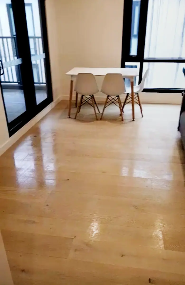 1 Rooms view 1