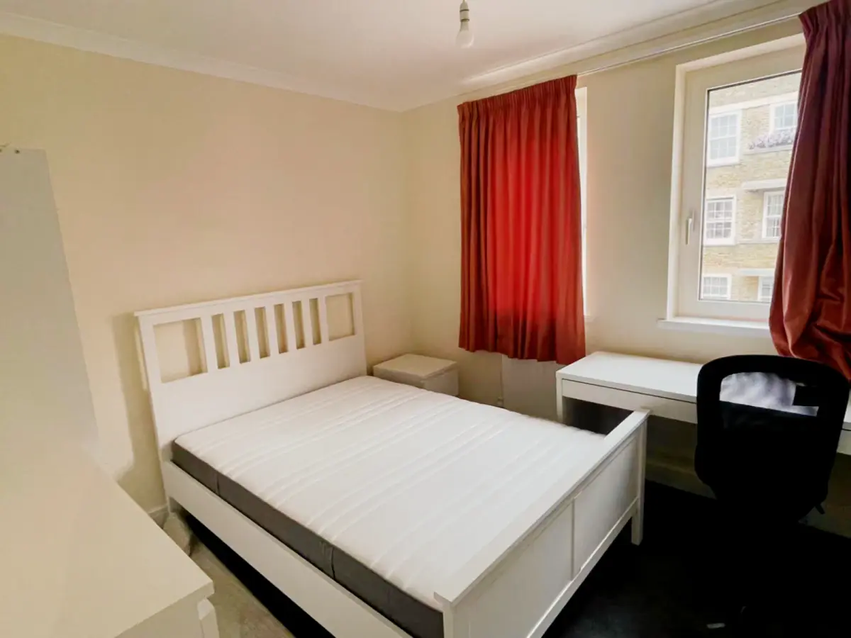 5 Rooms view 2