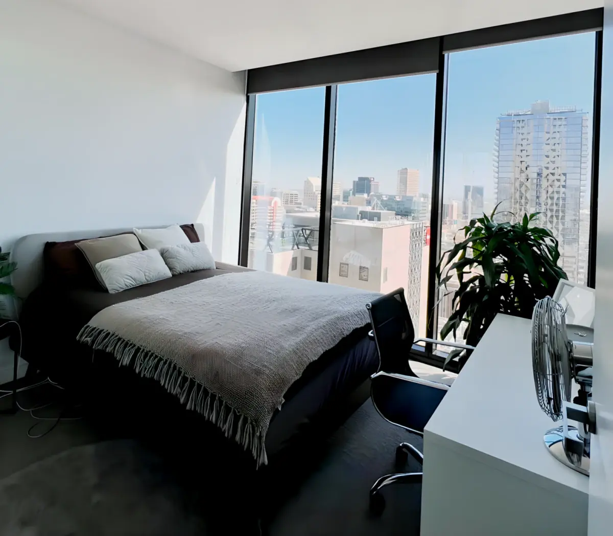 1B1B Rooms view 3