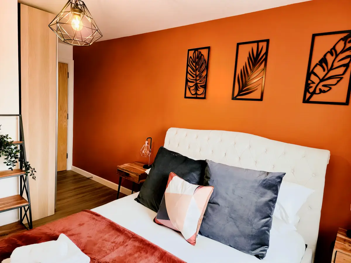Luxury Station Apartment