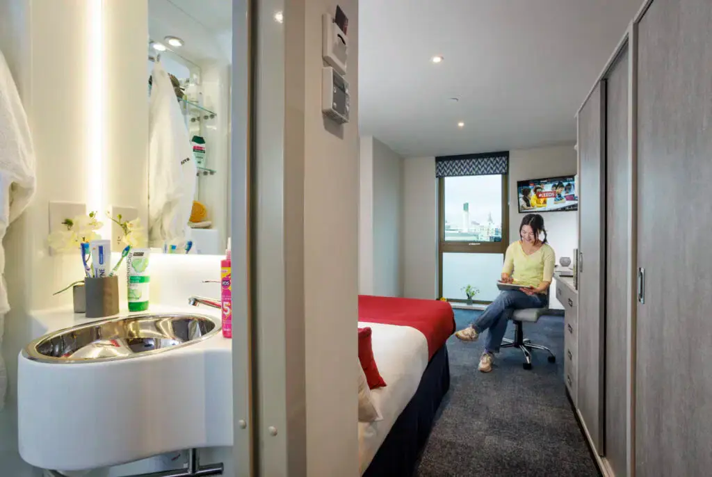 Ensuite Rooms view 3