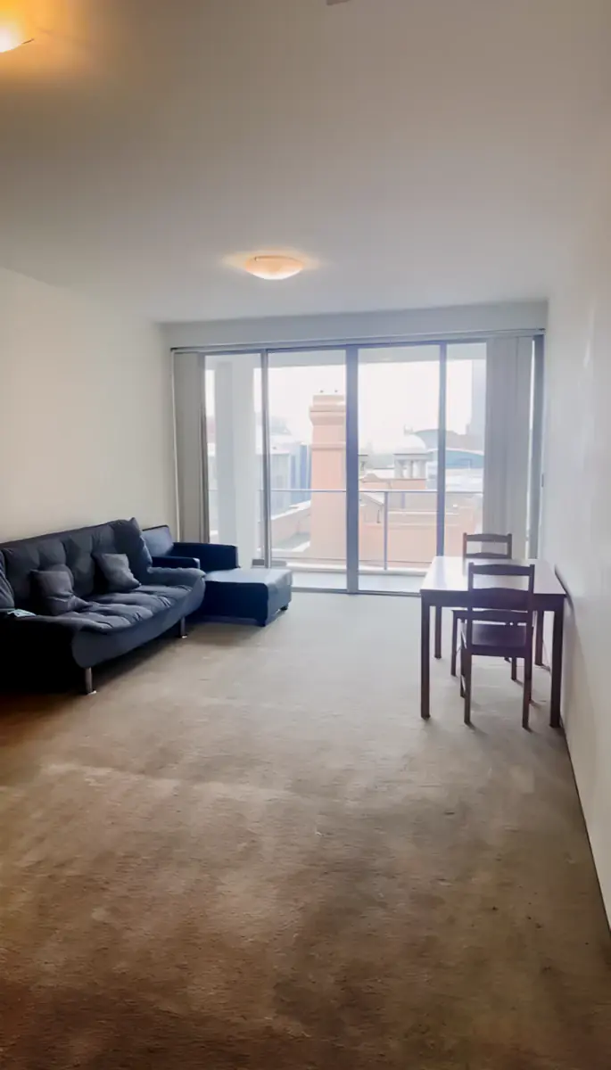 2 Rooms view 1