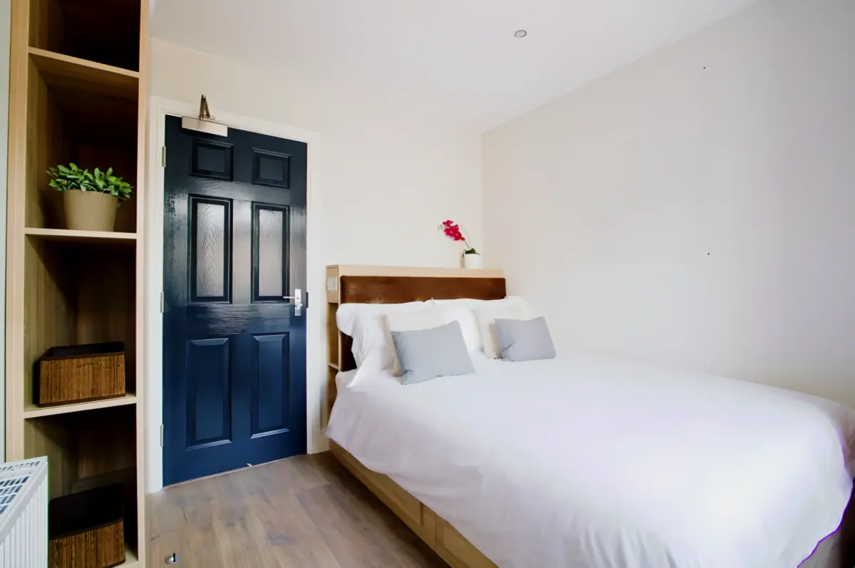 Flat E, Park View