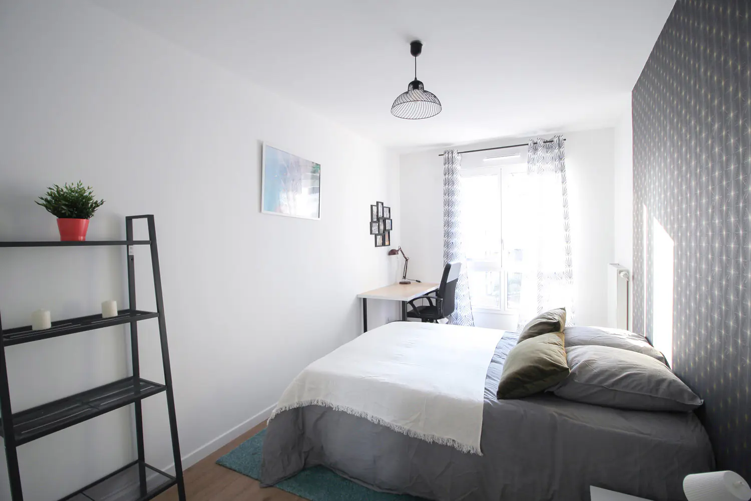 4BR/1BA Rooms view 1